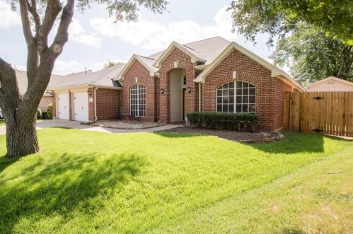 15 Adams Ct, Midlothian, TX 76063-5198