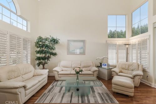 1874 Natalie Ln, Riverside CA  92506-4656 exterior