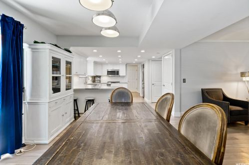 2187 Laver Ct, Sandy UT 84092-4112 exterior