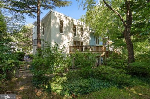 1648 Wainwright Dr, Herndon, VA 20190-3431