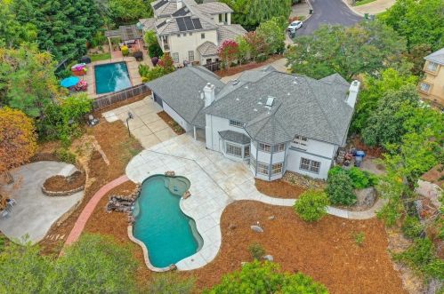 111 Woodview Ct, Folsom, CA 95630-1885