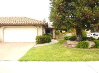 2411 Driftwood Dr, Madera, CA 93637-2760