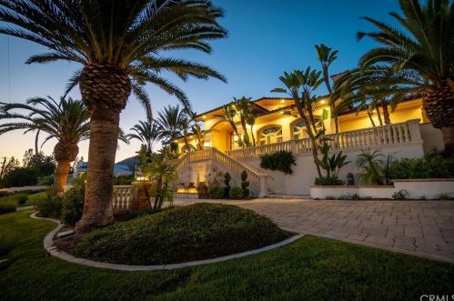 1075 25th St, Upland, CA 91784-1084