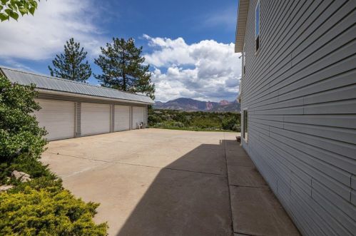 1298 1500, Chekshani Cliffs, UT
