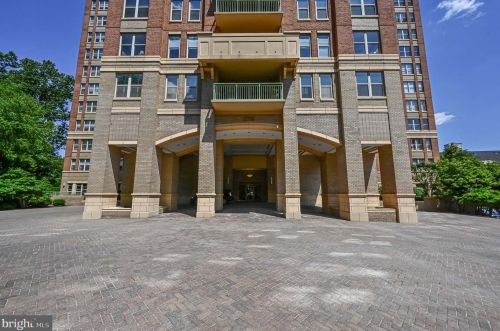 11776 Stratford House Pl, Herndon VA  20190-3380 exterior