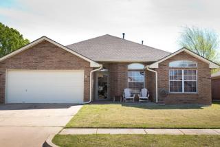 1613 Briarcreek, Norman, OK 73071-1989