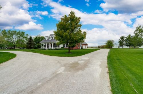 1803 Howard St, Swygert IL  61764-9411 exterior