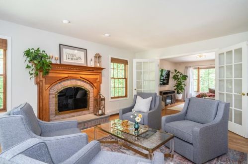 53 Scarboro Rd, Hebron CT  06248-1339 exterior