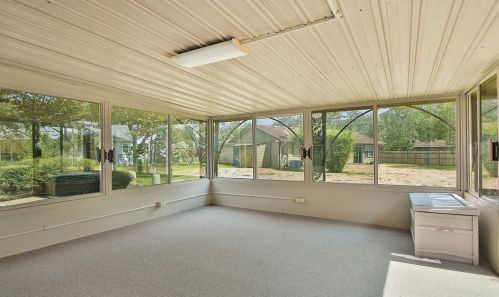 915 Postwood Ln, Pearland, TX 77584-8020
