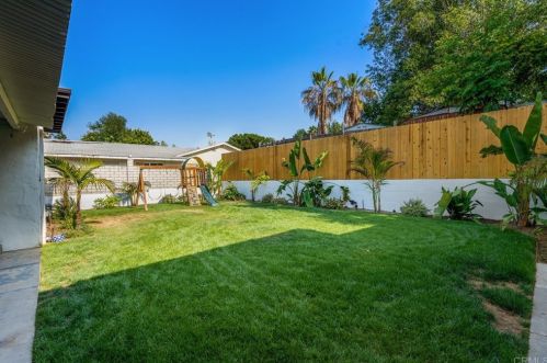 835 Phillips St, Vista CA  92083-7108 exterior