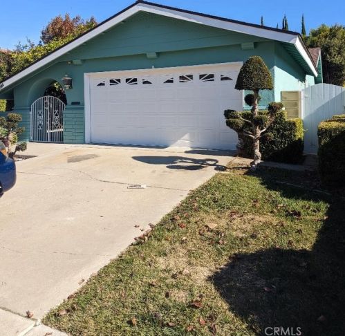 3850 Sunflower St, Seal Beach, CA 90740-2950