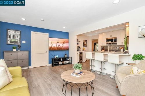 2735 Sinclair Ave, Concord CA  94519-2619 exterior