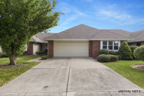 3 Fallcreek Cir, Boulder Hill, IL 60538-2154