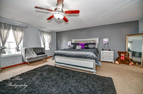 708 Bay Shore Dr, Pingree Grove IL  60140-9144 exterior