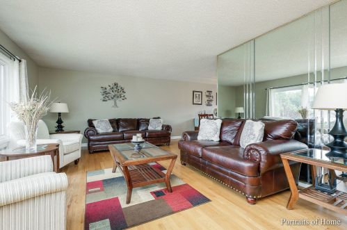 1440 Jo Ann Ln, Addison, IL 60101-1893