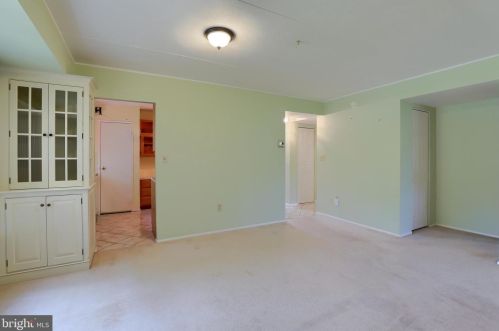 97 Valleybrook Dr, Lancaster PA  17601-4612 exterior