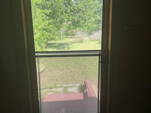 7607 Creston Ln, Austin TX  78752-1326 exterior