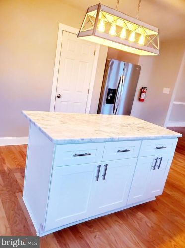 1014 Duncannon Ave, Philadelphia, PA 19141-4029