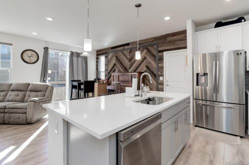 21957 Radcliff Cir, Denver CO  80015 exterior