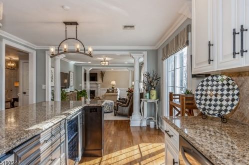 17 Dale Dr, Morristown, NJ 07960-6221