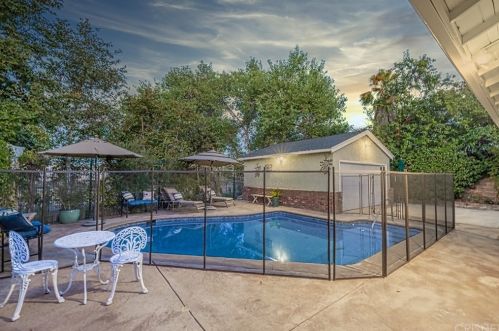 6114 Van Noord Ave, Van Nuys, CA 91401-3223