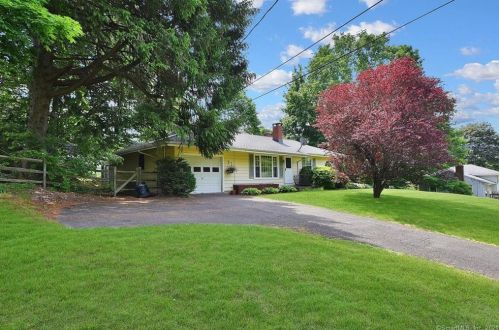 34 Way Rd, Middlefield, CT 06455-1003