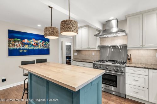 174 White St, Tinton Falls NJ exterior