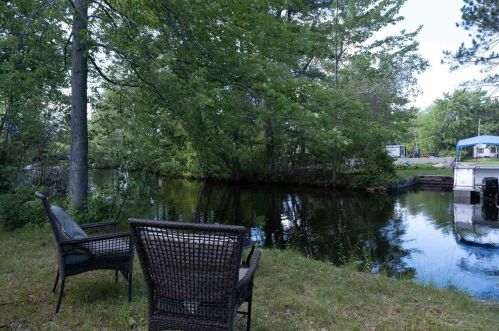98 Tucker Shore Rd, Belmont, NH 03220-3445