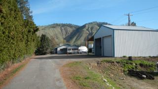 411 Pioneer Ave, Cashmere, WA 98815-1229
