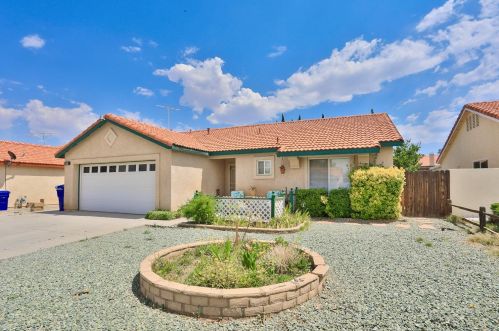 11213 Tamarisk Rd, El Mirage, CA 92301-3627