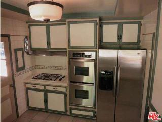 2544 Canyon Dr, Los Angeles CA  90068-2416 exterior
