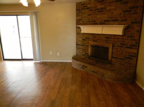 4216 Canyon Trl, Fort Worth TX  76135-2308 exterior