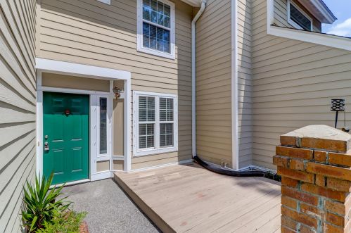 1040 Planters Pl, Mount Pleasant, SC 29464-3176