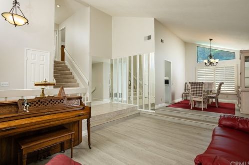22676 Cheryl Way, El Toro, CA 92630-5515