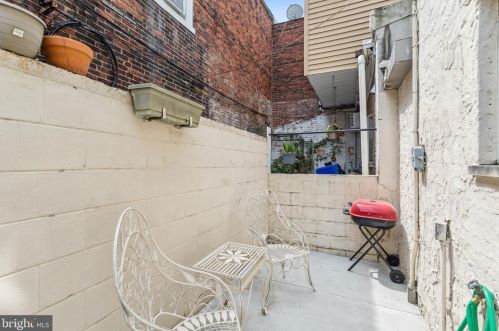 2549 Juniper St, Philadelphia PA  19148-4321 exterior