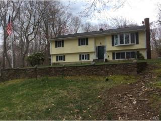 9 Blaho Dr, Huntington, CT 06484-5403