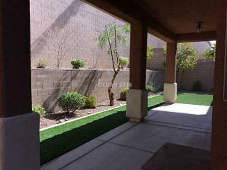 2720 Craigmillar St, Henderson NV  89044-0219 exterior