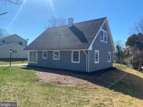 47 Pinafore Ln, Willingboro, NJ 08046-2659