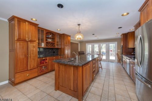 60 Woodland Rd, Dover NJ  07869-4136 exterior