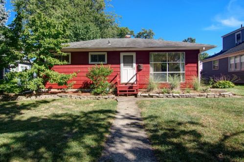 322 Holton Rdg, Crown Point, IN 46307-3115
