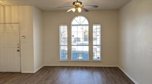 7216 Park Creek Cir, Fort Worth TX  76137-4509 exterior