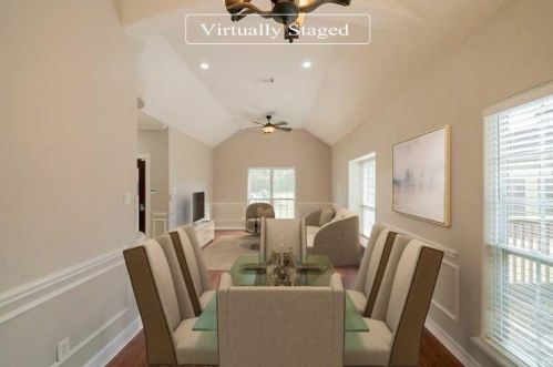 10935 Redbird, Conroe TX  77385-6340 exterior