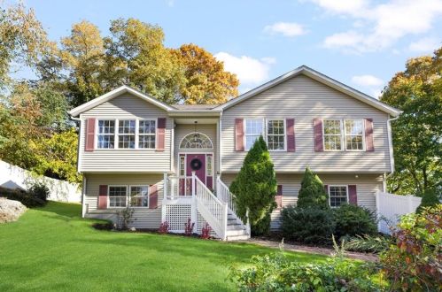 13 Appian Way, Providence, RI 02919-6707