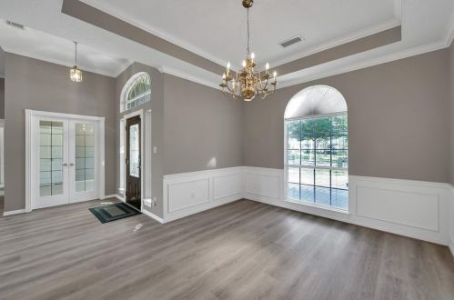 16 Westchester Dr, Conroe TX  77304-1144 exterior