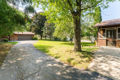 145 Fair St, Sycamore IL  60178-1645 exterior