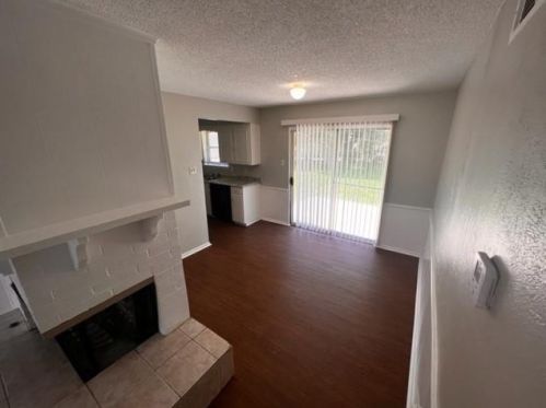 2022 Mars Dr, Garland TX  75040-4805 exterior