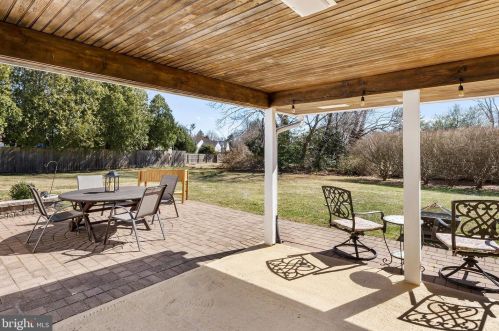 10 Gloucester Ln, Trenton NJ  08618-1006 exterior