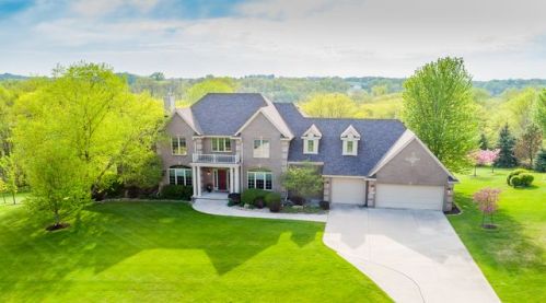 33425 Waterberry Cir, Waukee, IA 50263-7010