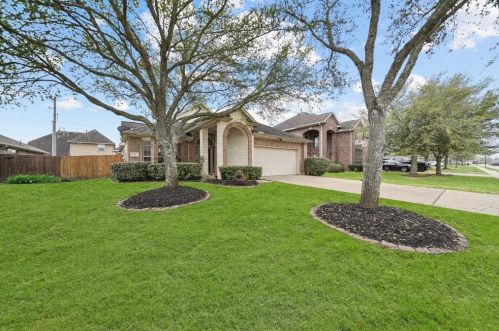 3312 Cactus Heights Ln, Pearland, TX 77581-3536