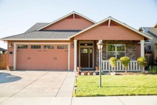 563 St Augustine Dr, Medford, OR 97504-2154
